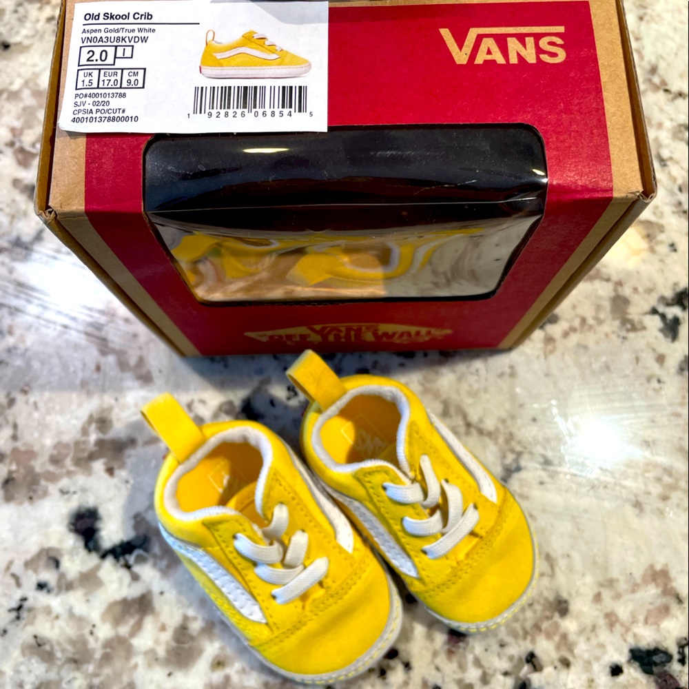 Infant vans. Yellow (aspen gold/true white) size 2 old skool crib shoe